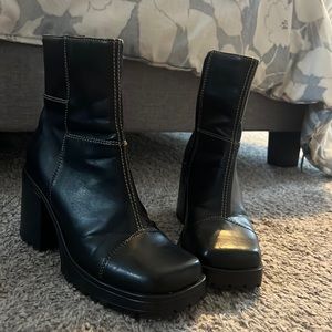 3 inch booties! Worn a few time, very comfortable and good condition.